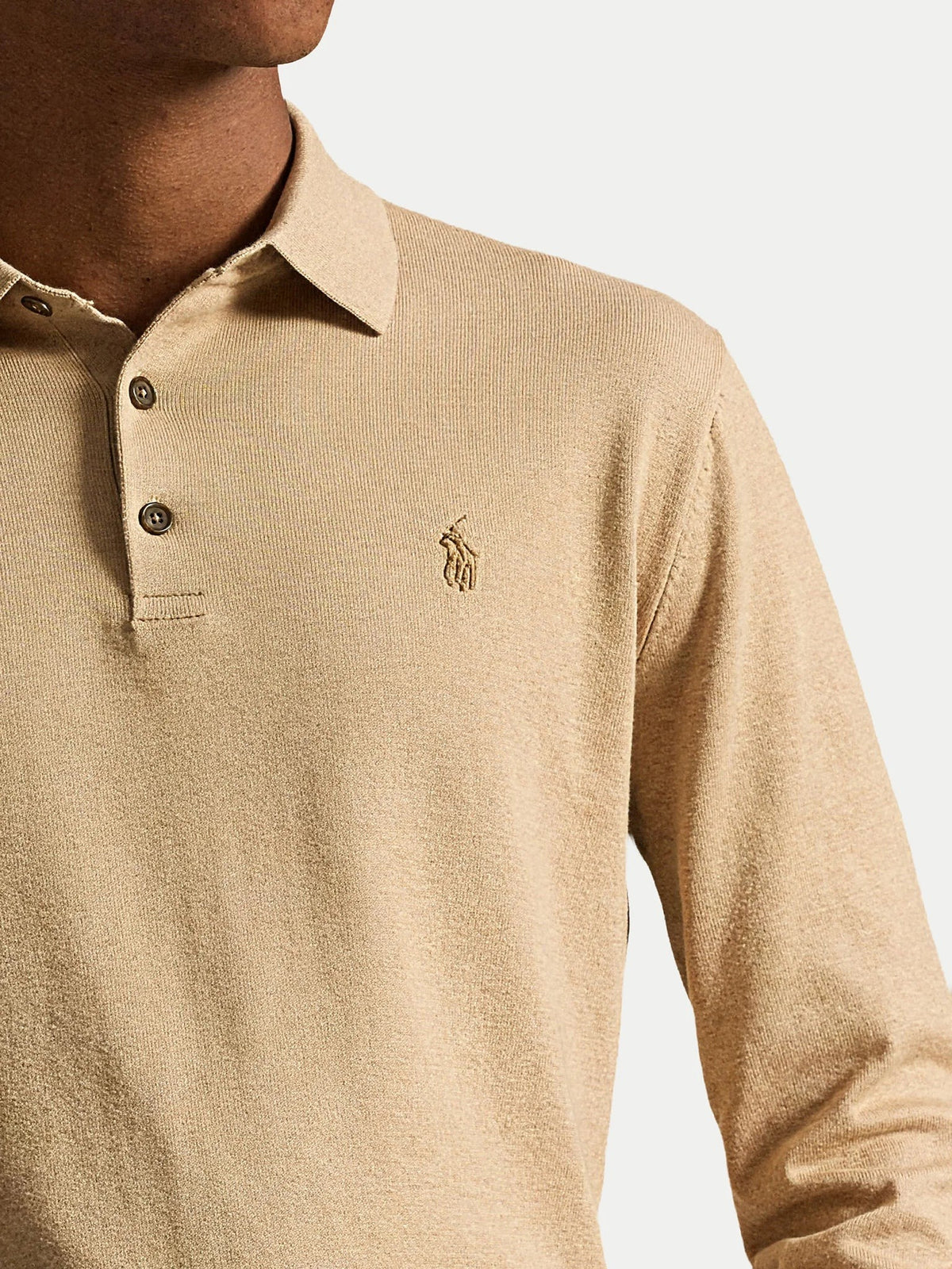 Feinstrick-Pullover aus Wolle mit Polokragen